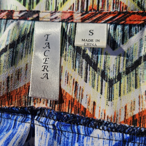 Tacera Zip Zig Zag Rainbow Top - Picture 6 of 8